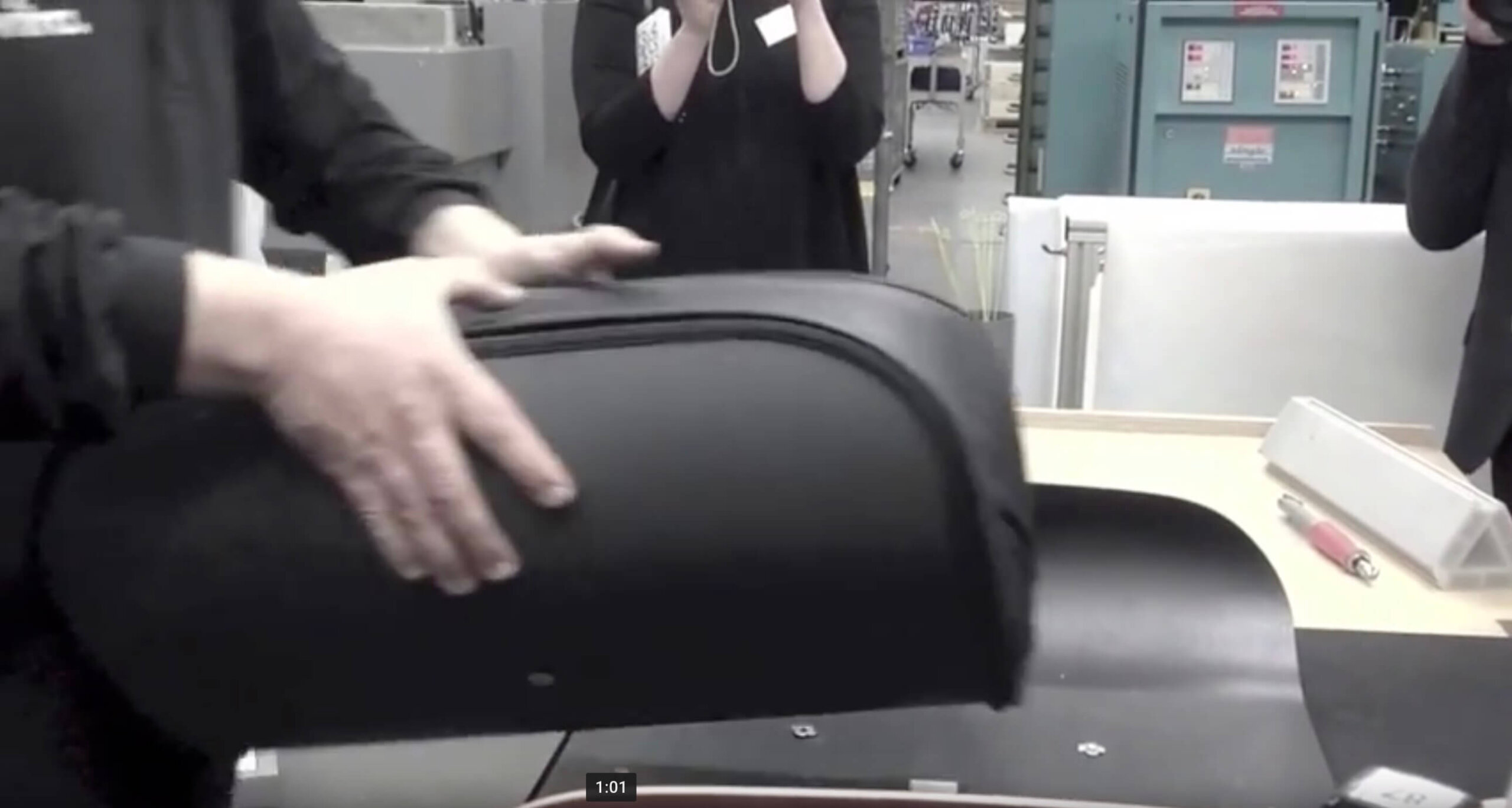 How to reassemble cushions of Eames Lounge Chair design restoration