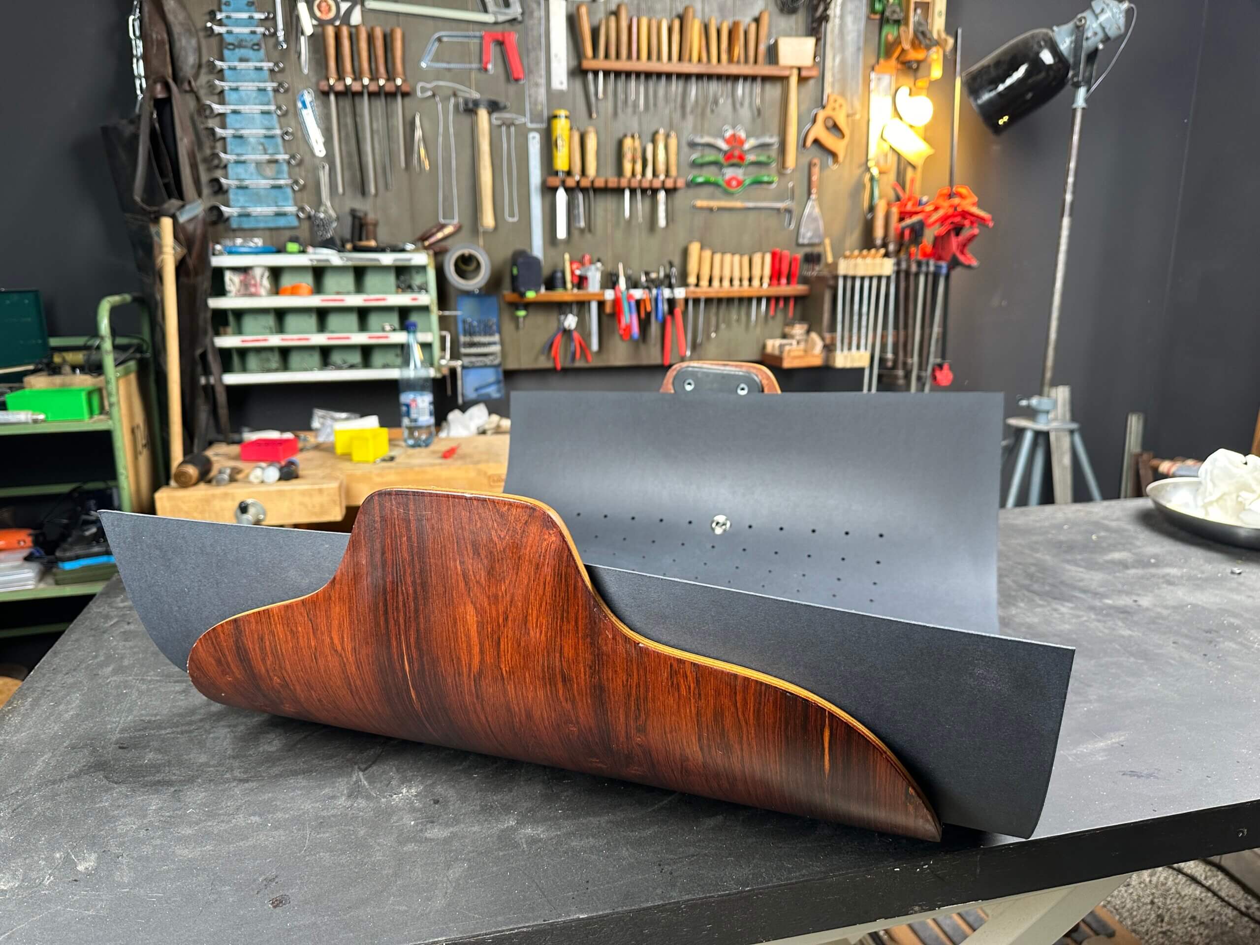 Self-cutt Lounge Chair Cardboard - design restoration spares